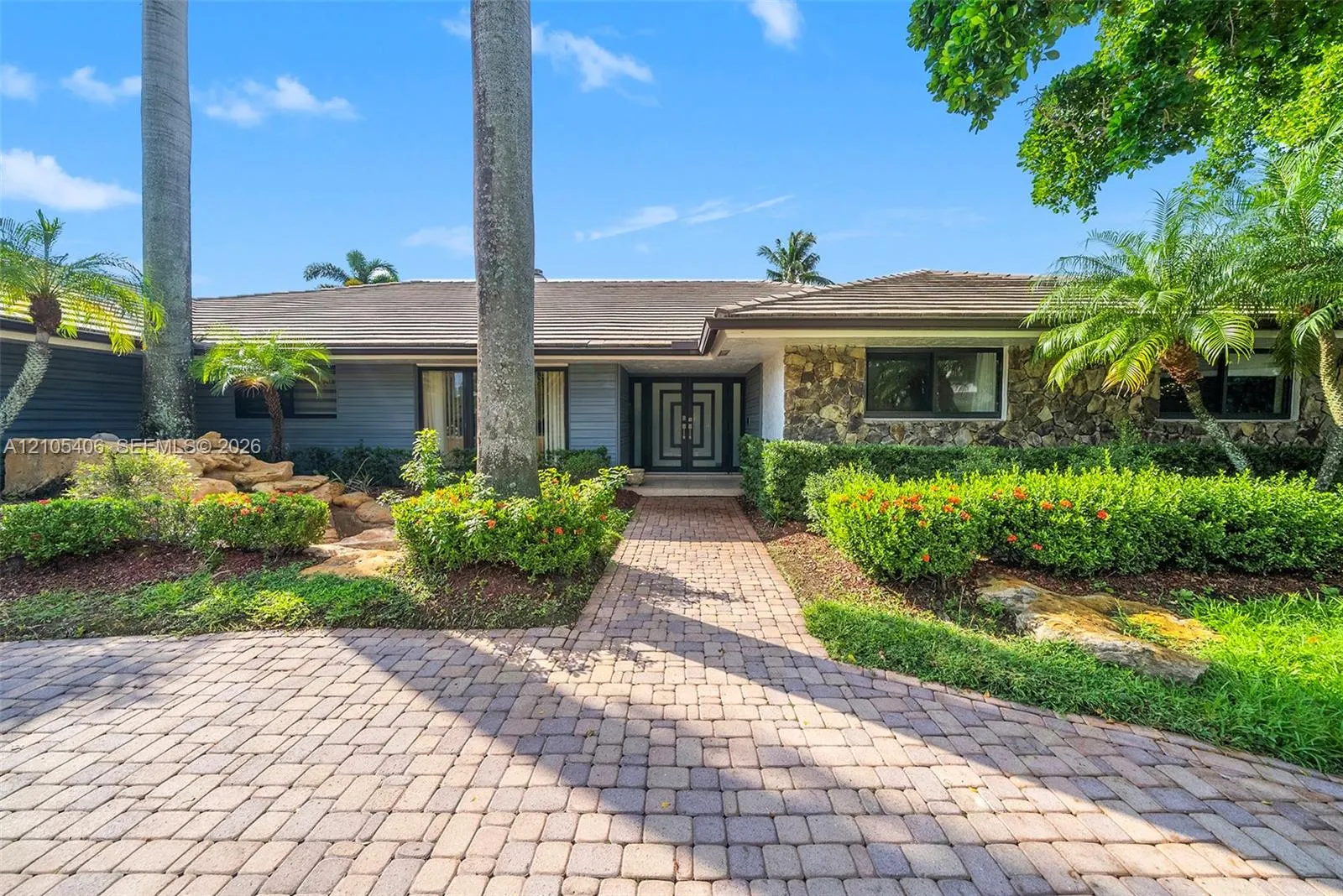 407 Sunset Drive