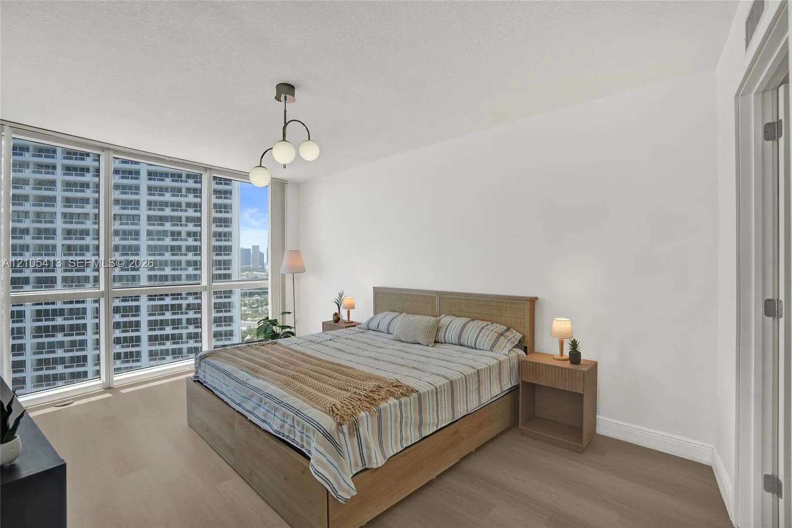 1750 N Bayshore Drive #2202