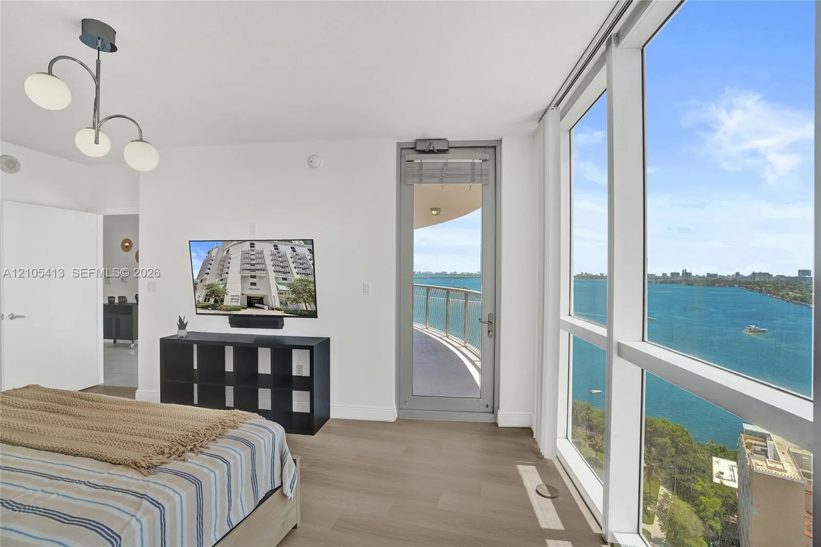 1750 N Bayshore Drive #2202