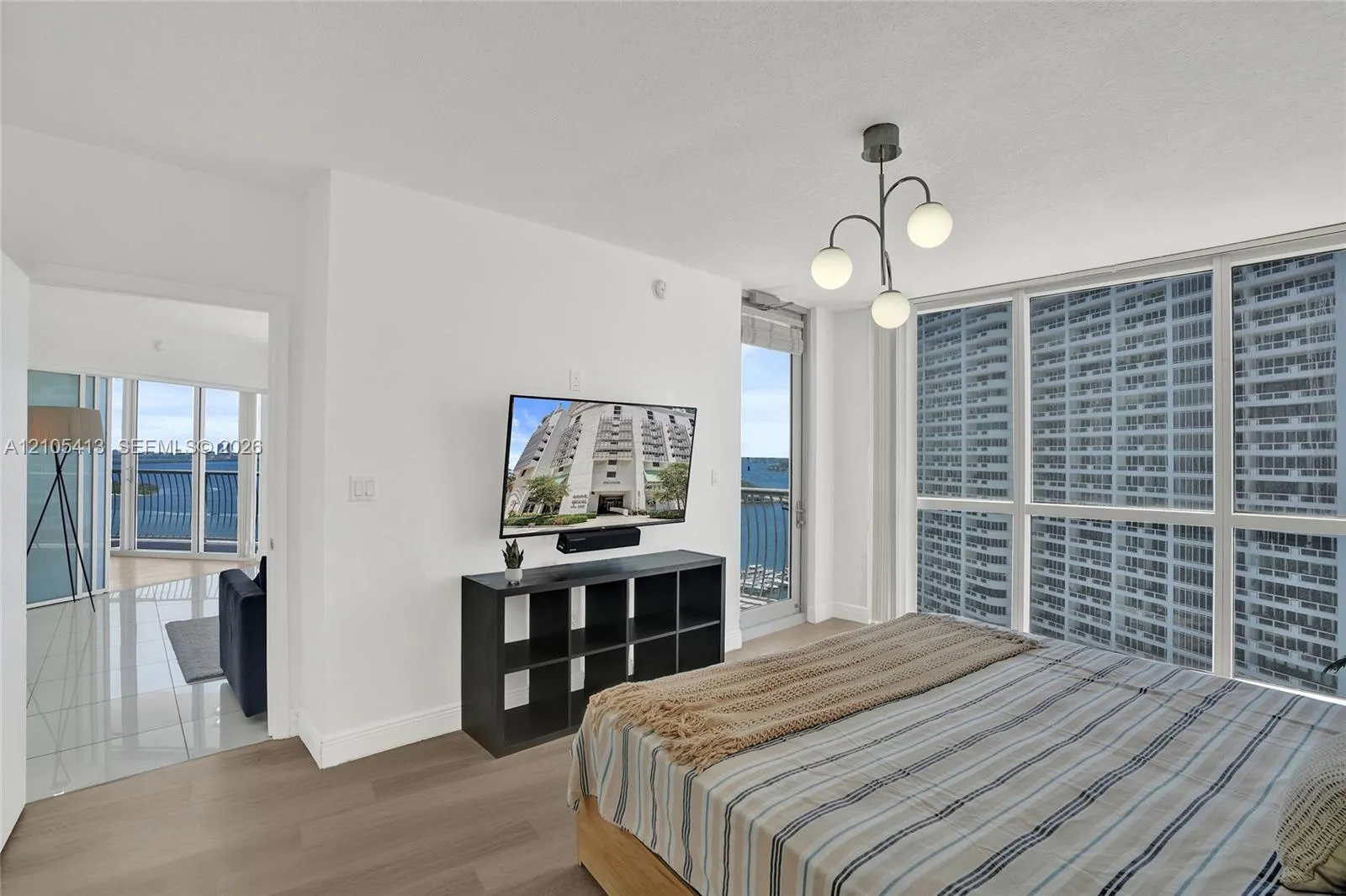 1750 N Bayshore Drive #2202
