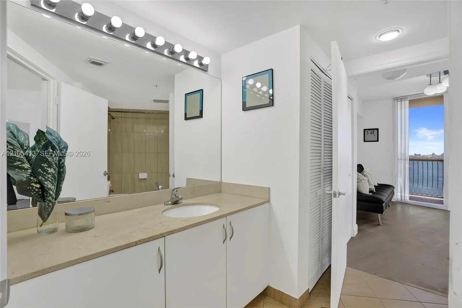 1750 N Bayshore Drive #2202