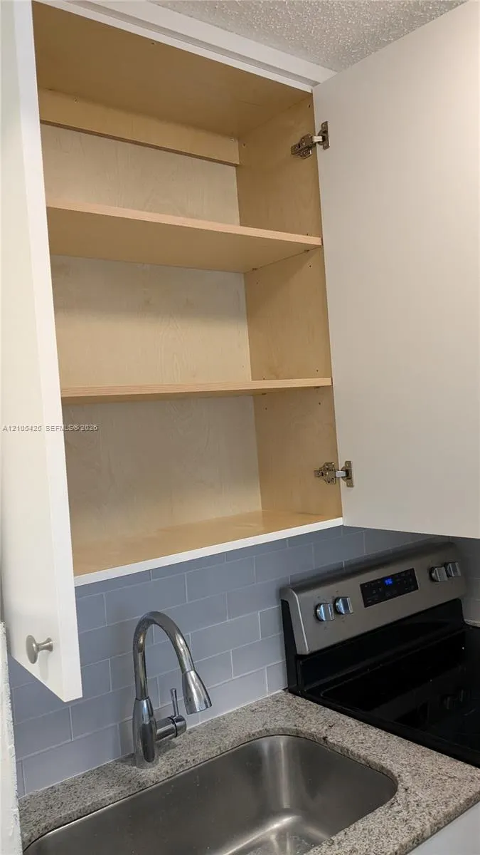 142 SW 18th Avenue #24