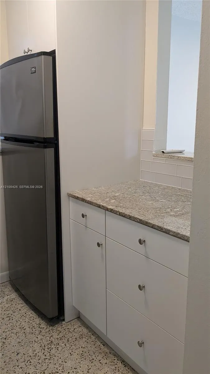 142 SW 18th Avenue #24