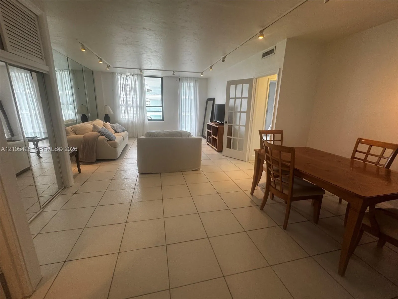 10185 Collins Avenue #1222