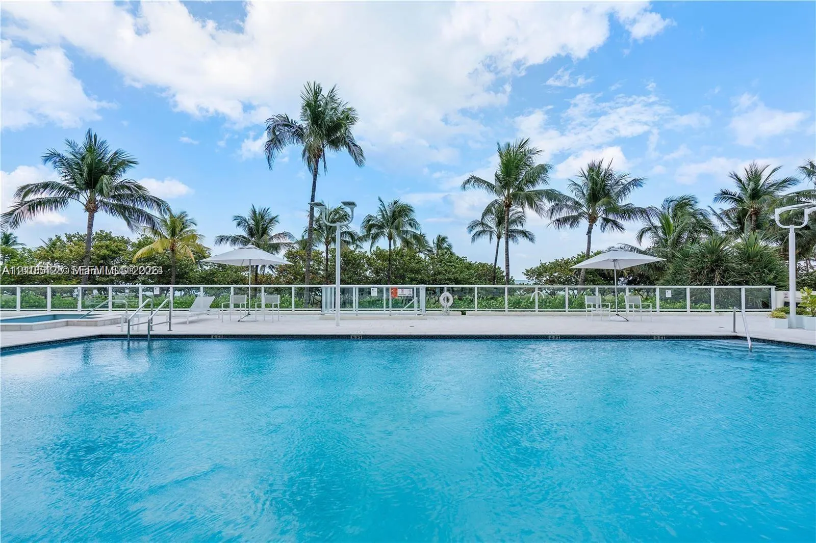10185 Collins Avenue #1222