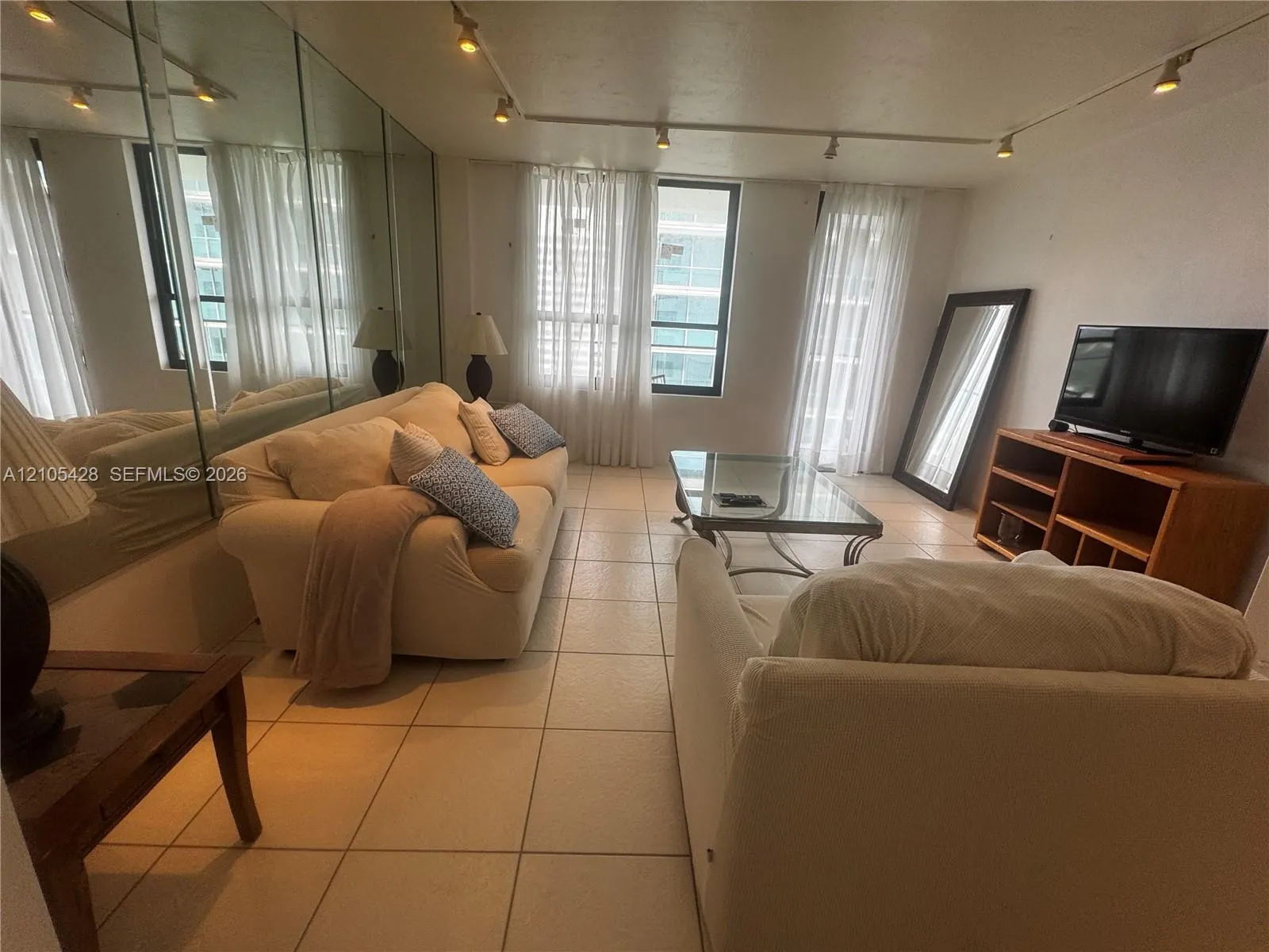 10185 Collins Avenue #1222