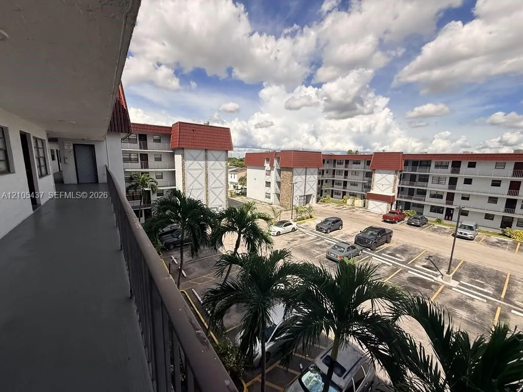 1325 W 68th Street #419