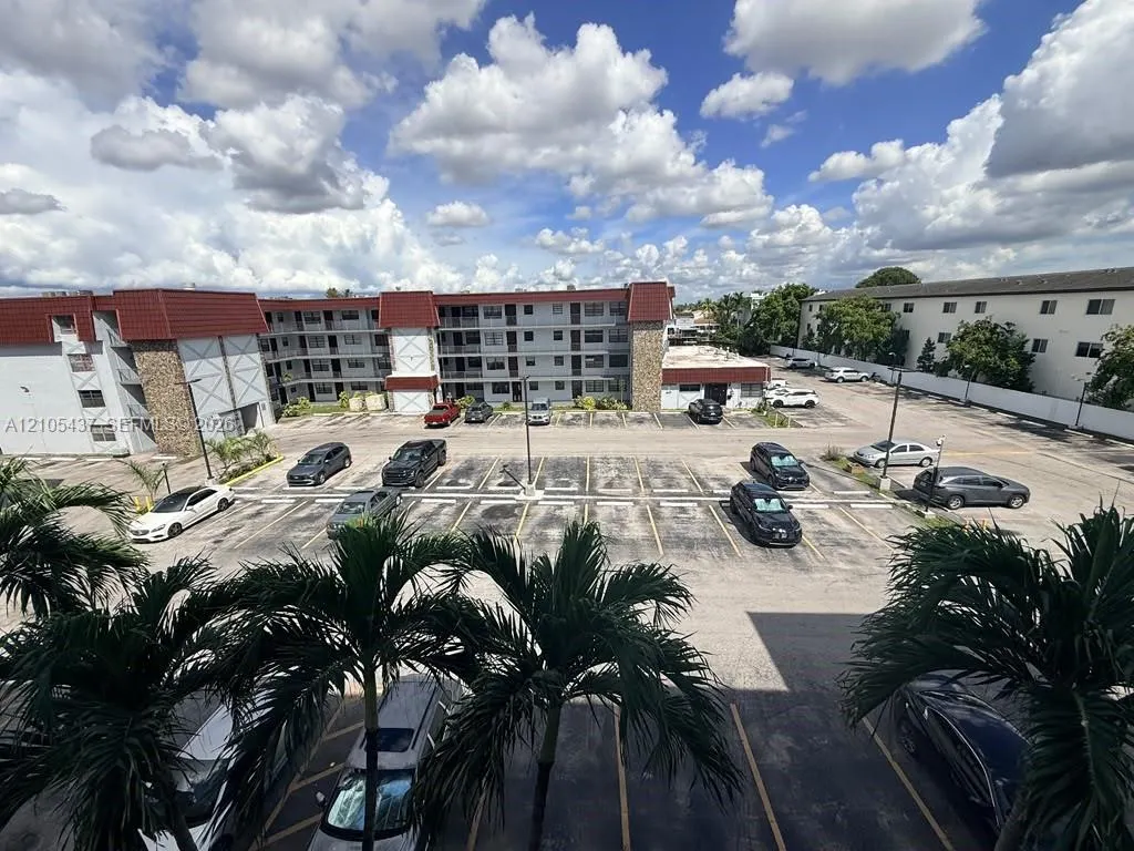 1325 W 68th Street #419