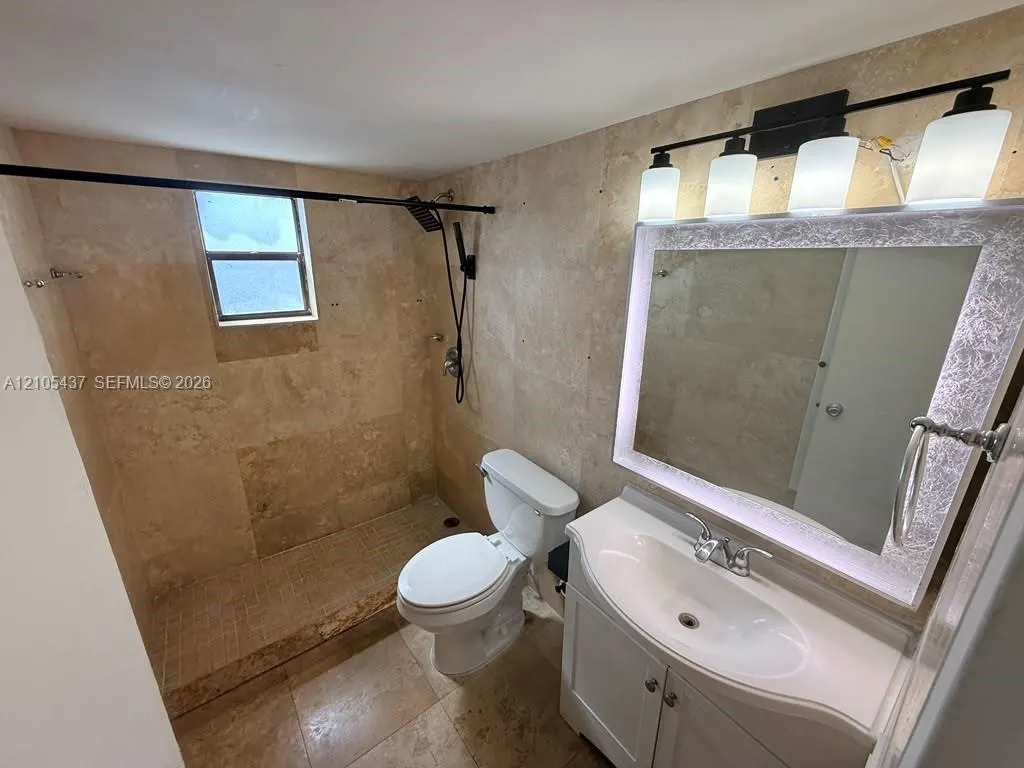1325 W 68th Street #419