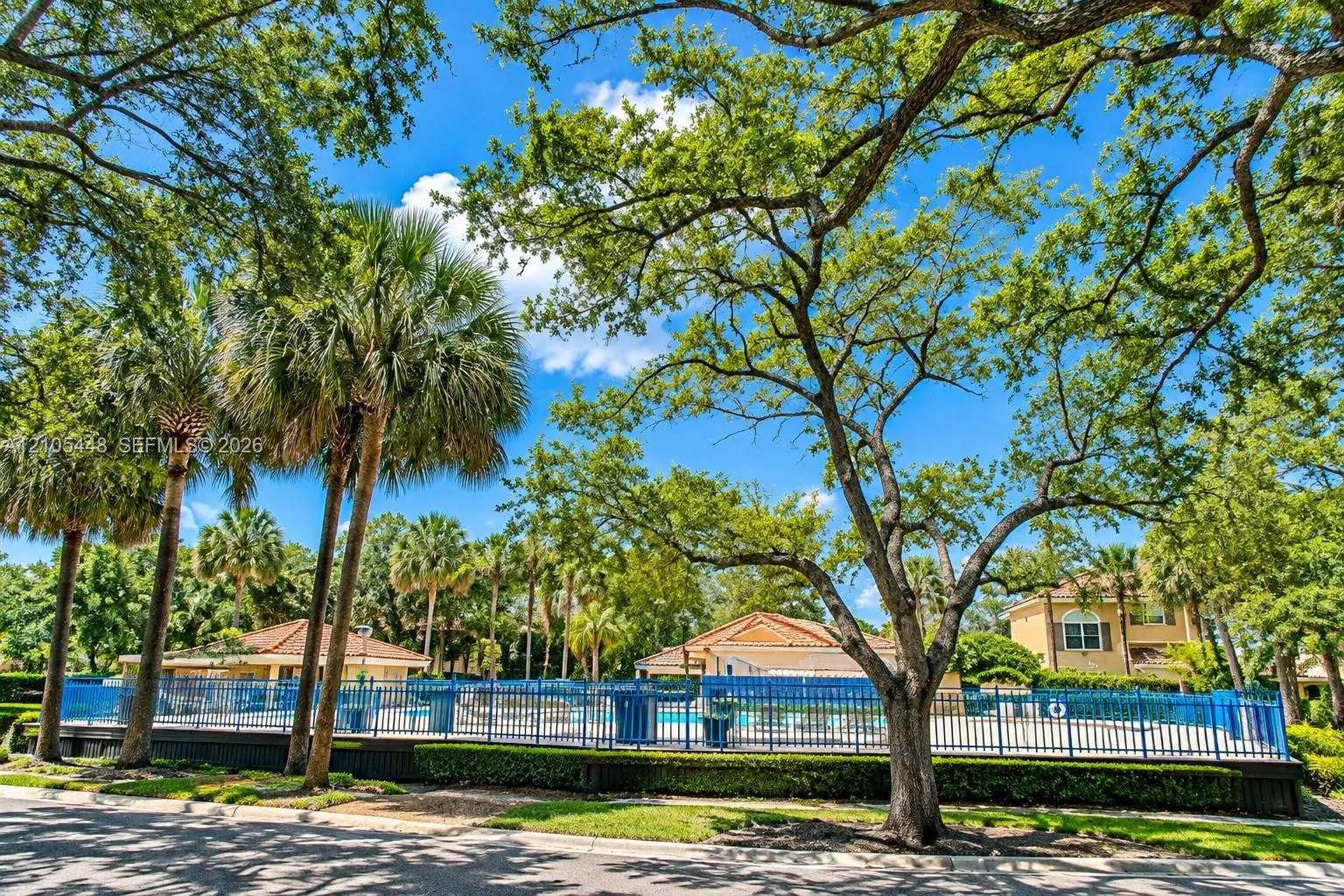 15515 N Miami Lakeway N #204-11