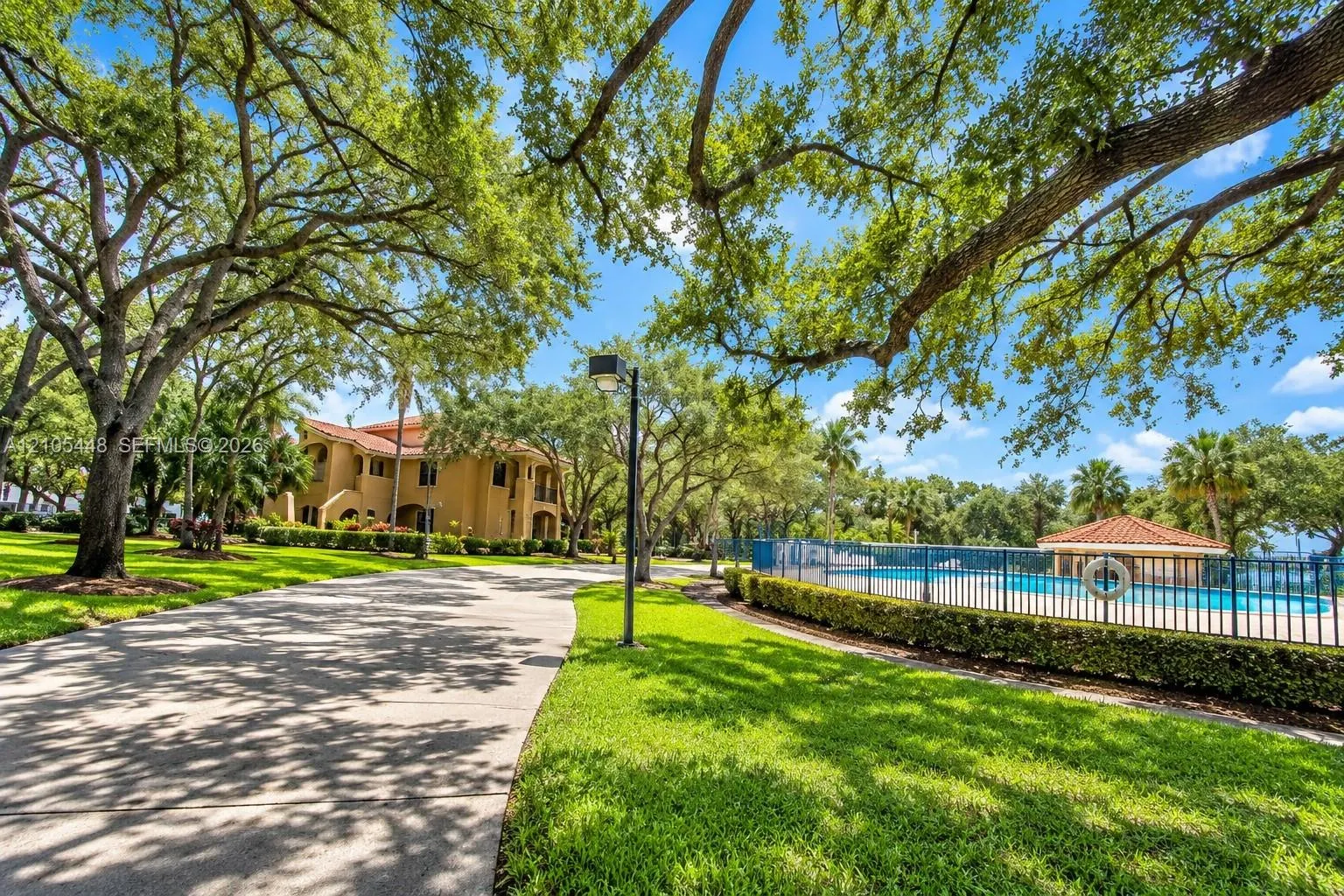 15515 N Miami Lakeway N #204-11