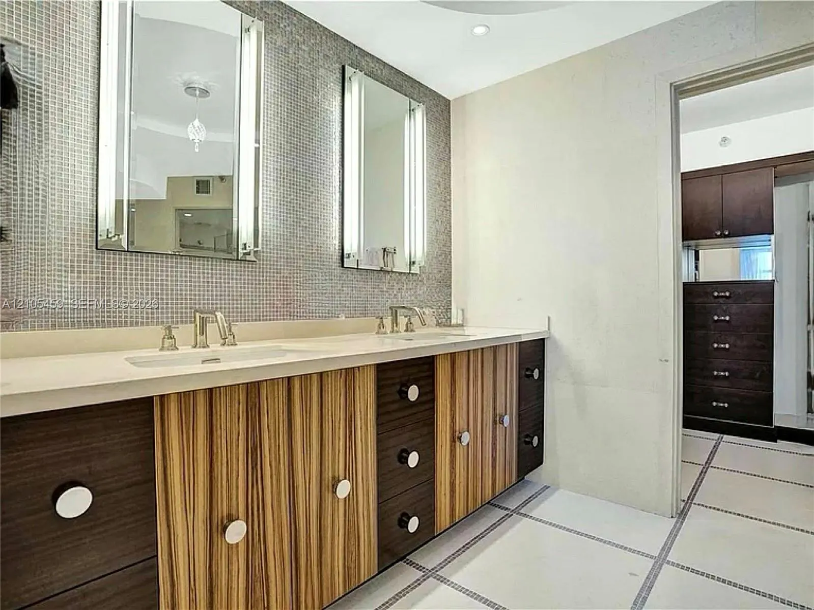 3500 Mystic Pointe Drive #3406
