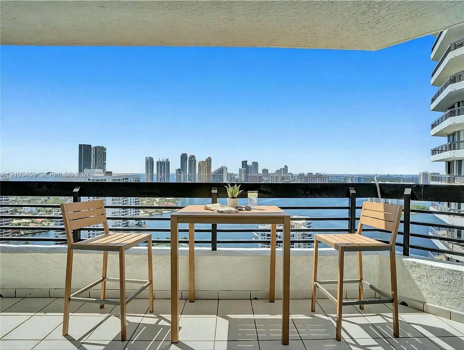 3500 Mystic Pointe Drive #3406