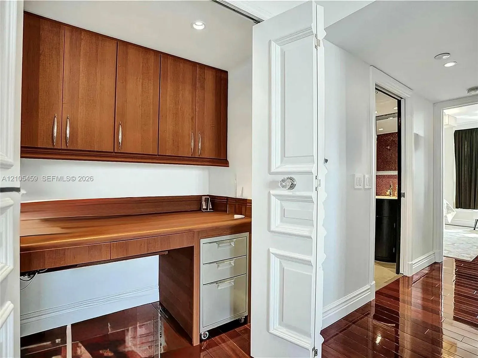 3500 Mystic Pointe Drive #3406
