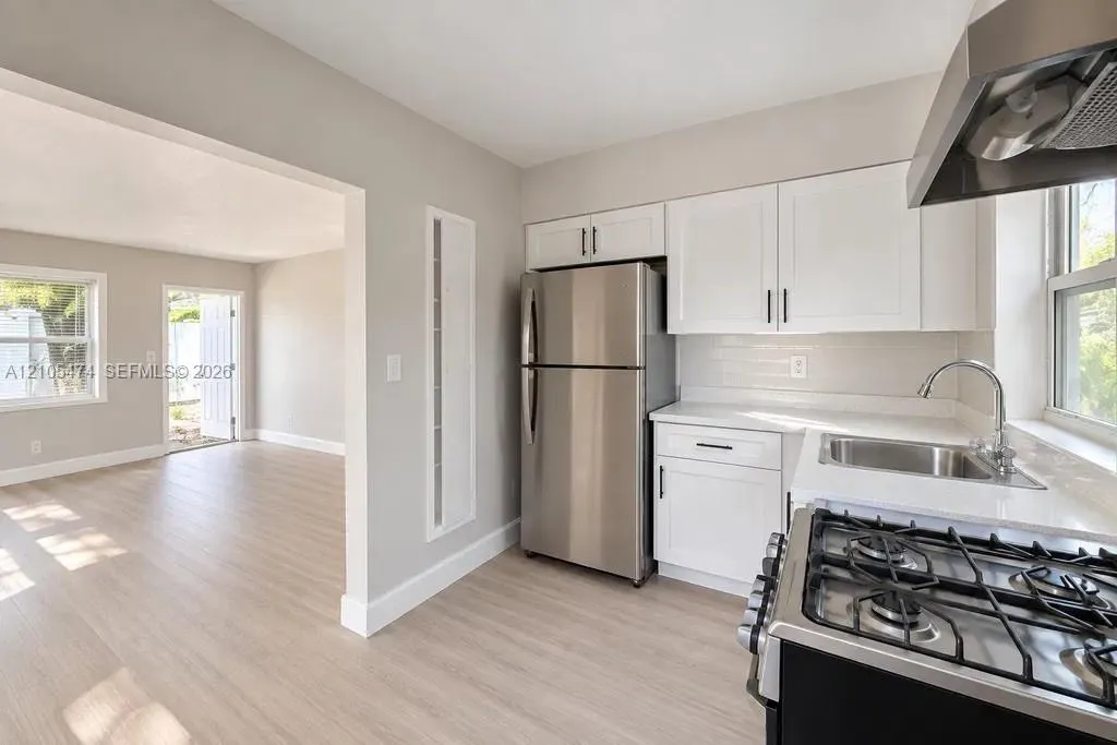 2707 Lincoln Street #20