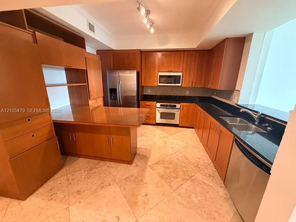 3340 NE 190th Street #308