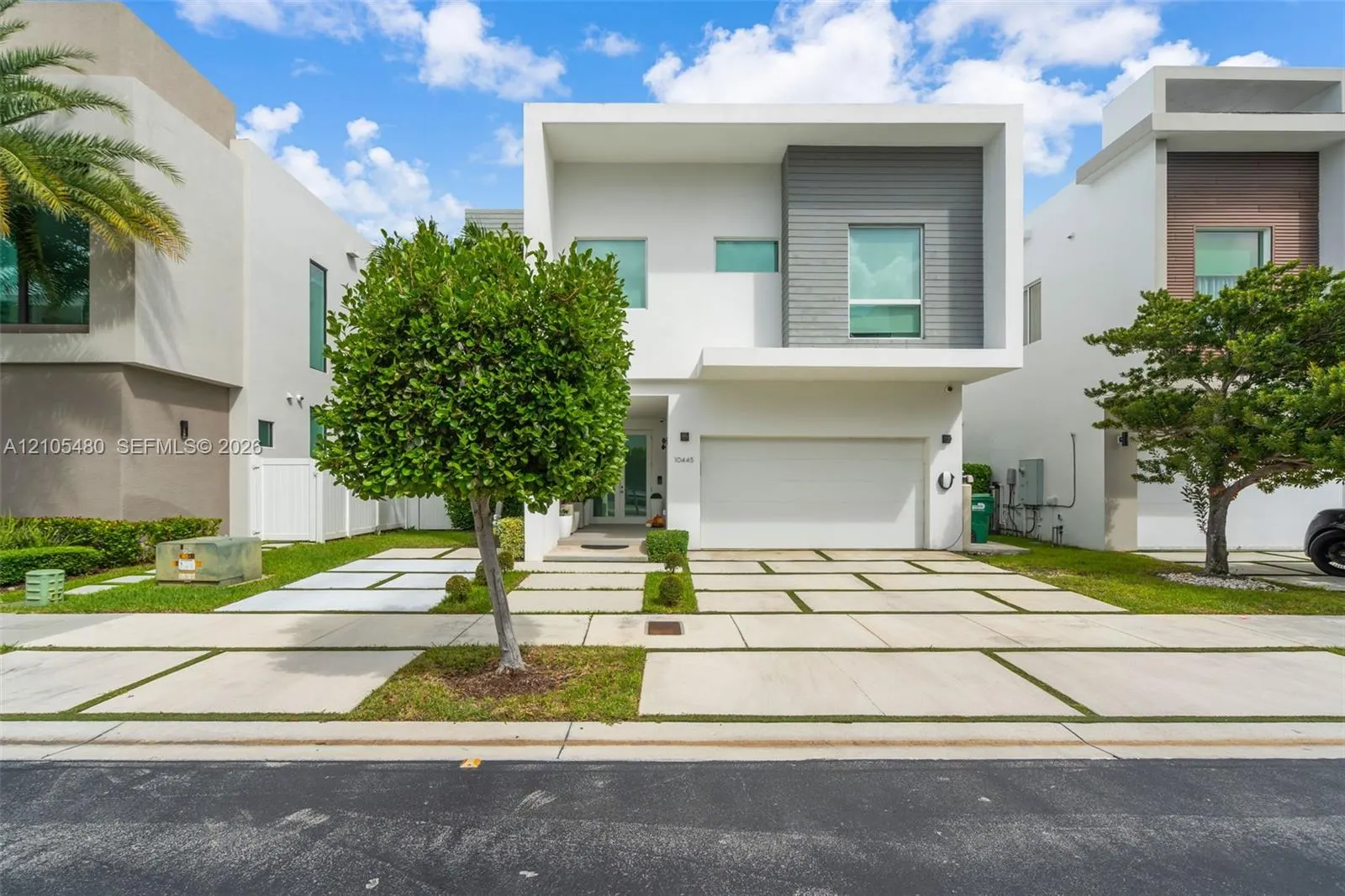 10445 NW 68th Terrace