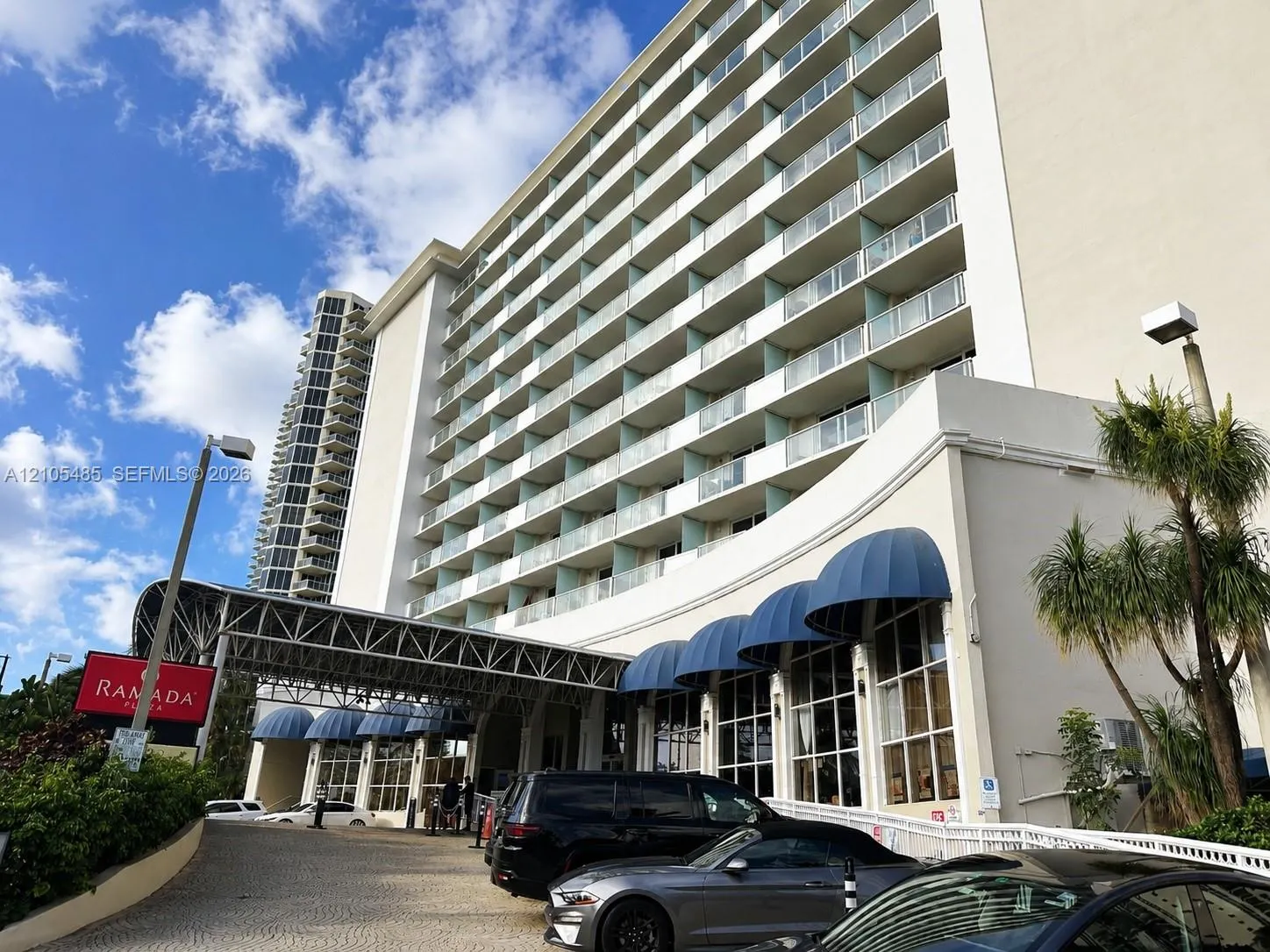 19201 Collins Avenue #707