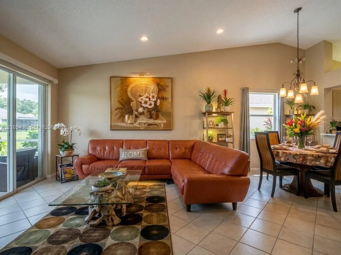 7407 N Devon Drive #212