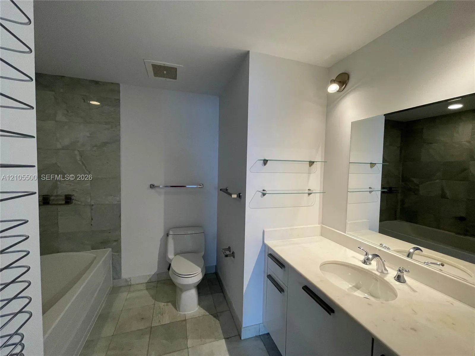 1060 Brickell Avenue #3905