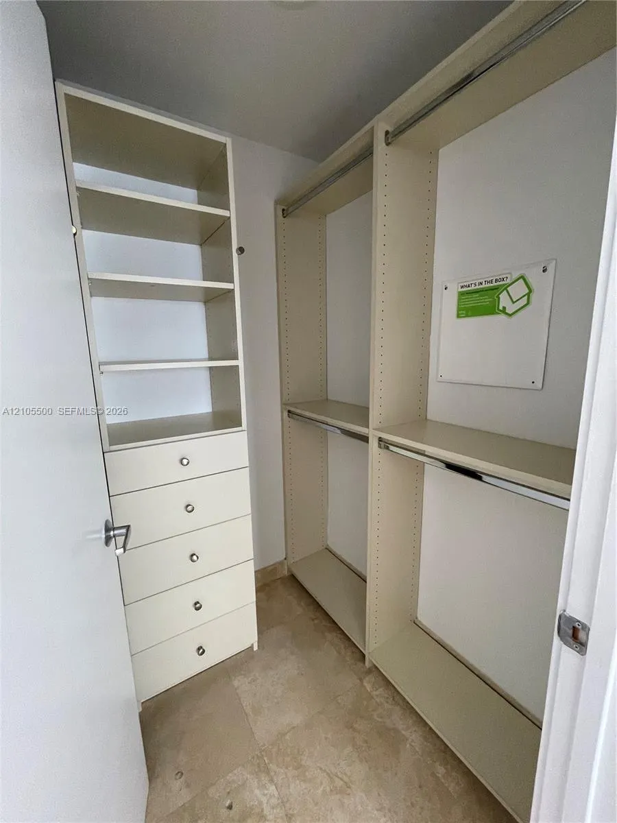 1060 Brickell Avenue #3905