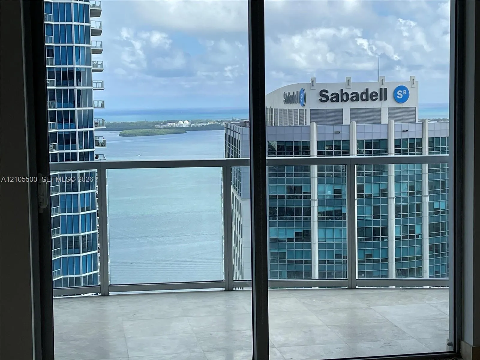 1060 Brickell Avenue #3905