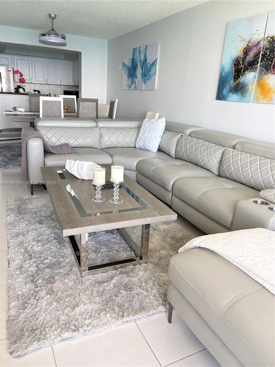 2101 S Ocean Drive #1902