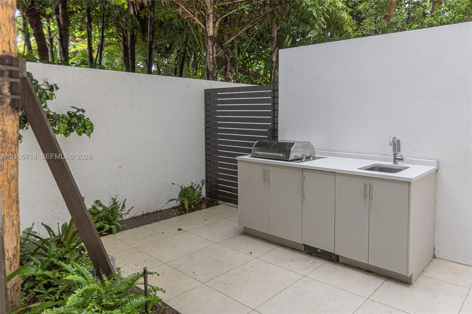 2200 Brickell Avenue #GV16