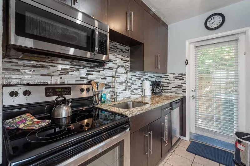 2033 NE 33rd Avenue #3