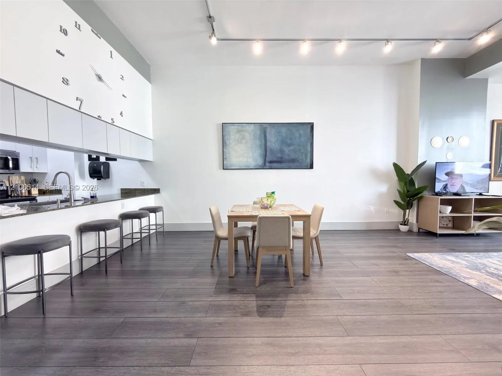 1200 Brickell Bay Drive #1406