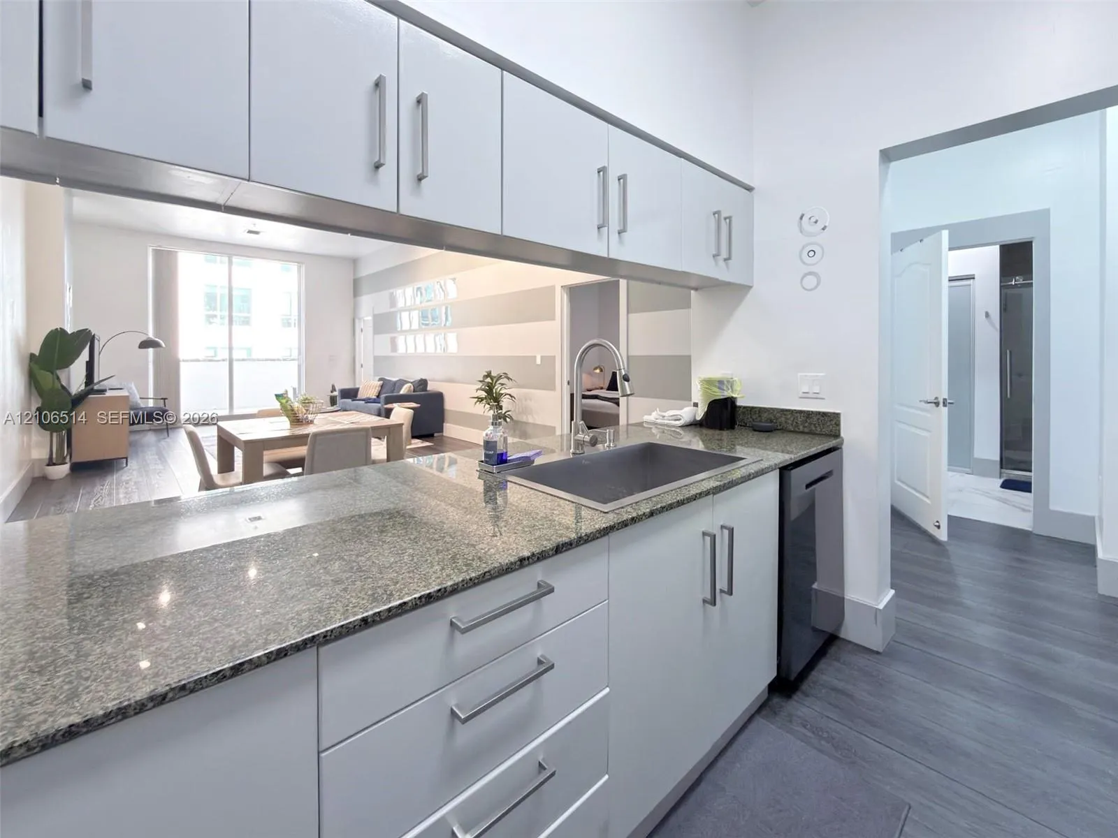 1200 Brickell Bay Drive #1406
