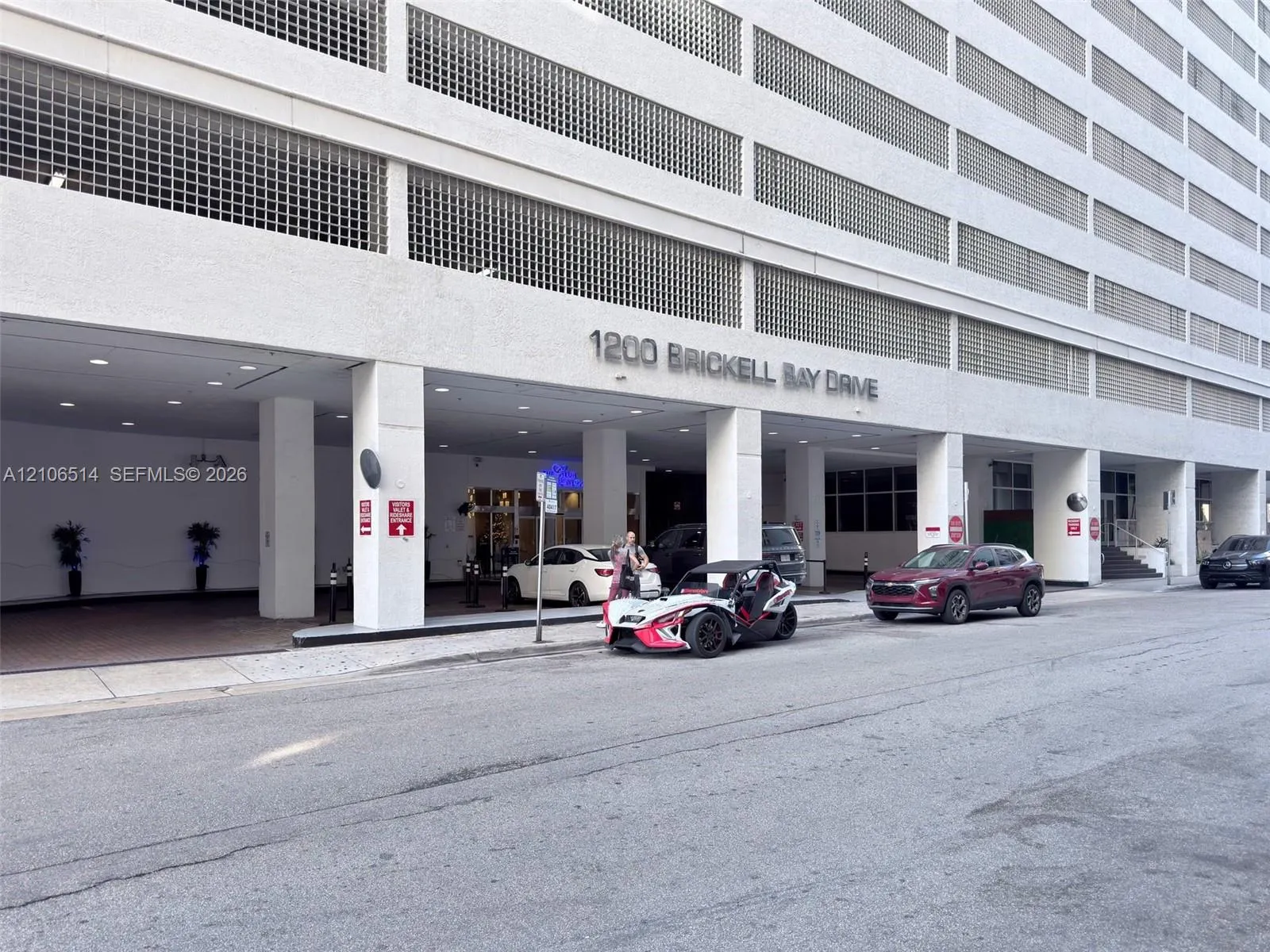 1200 Brickell Bay Drive #1406