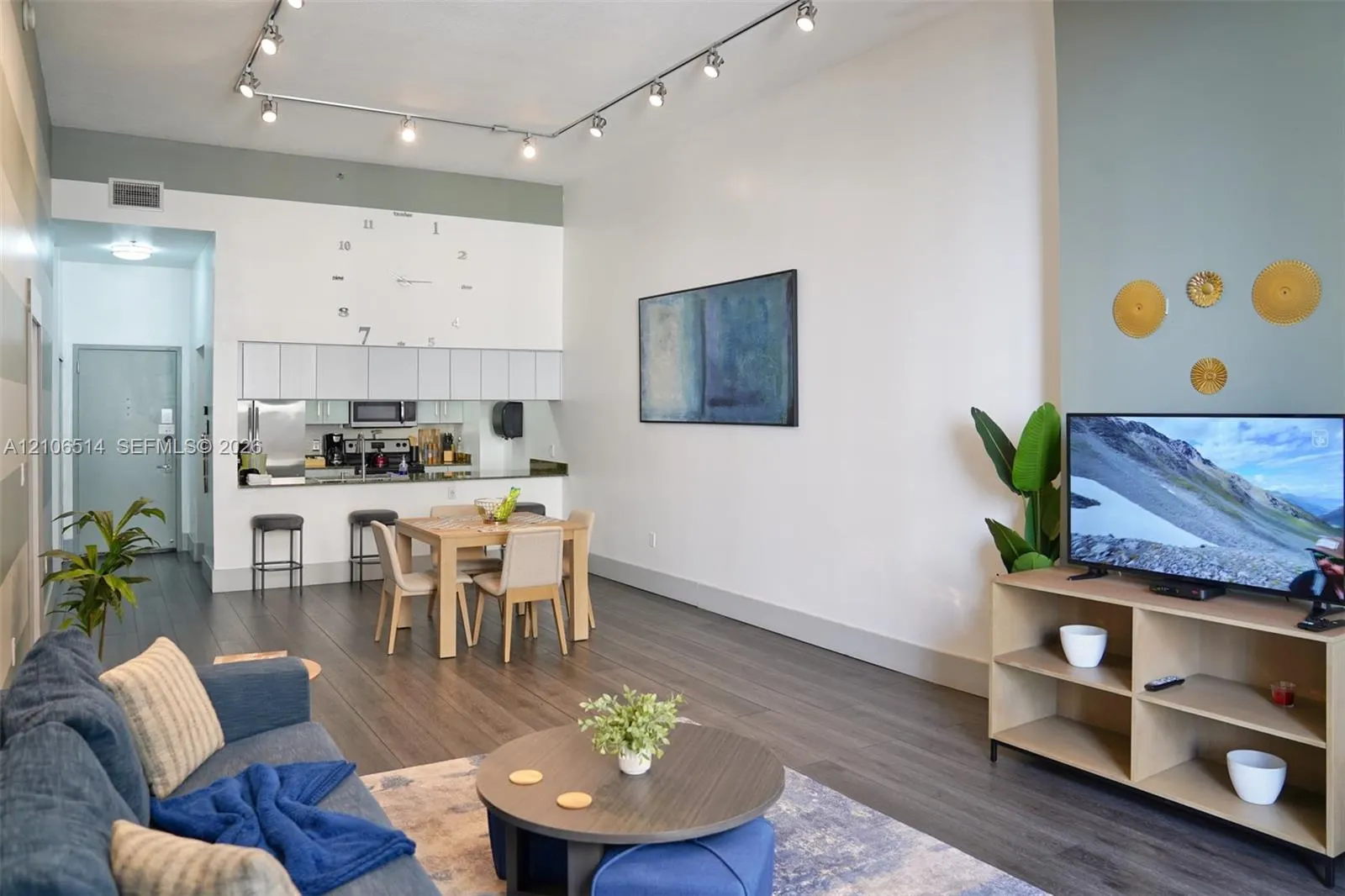 1200 Brickell Bay Drive #1406