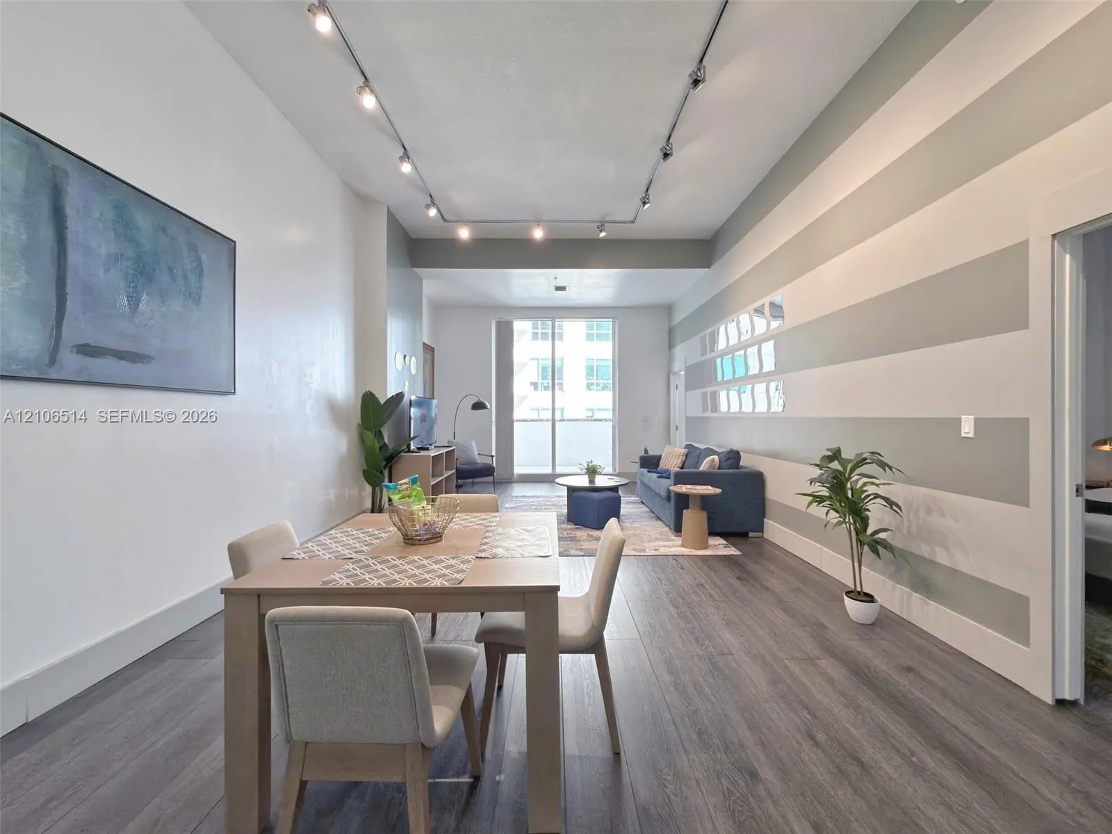 1200 Brickell Bay Drive #1406