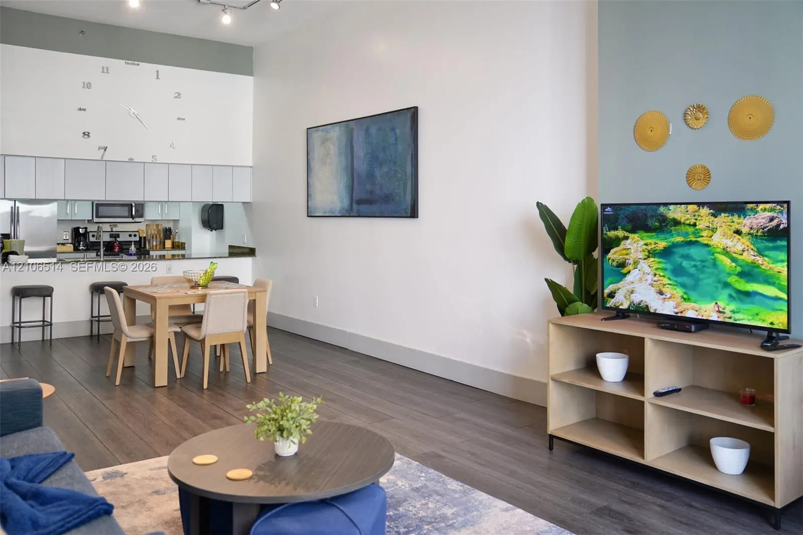 1200 Brickell Bay Drive #1406
