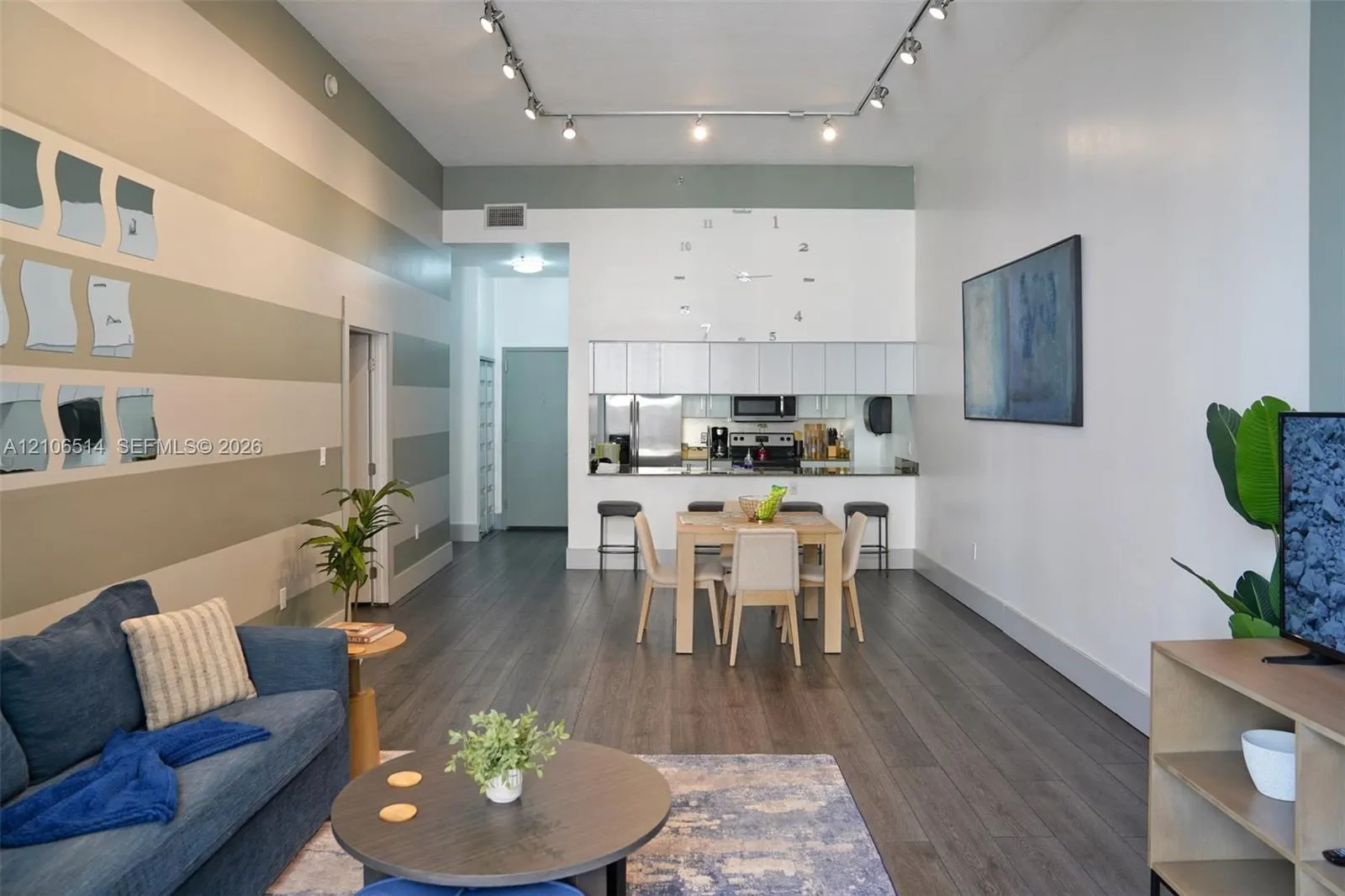 1200 Brickell Bay Drive #1406