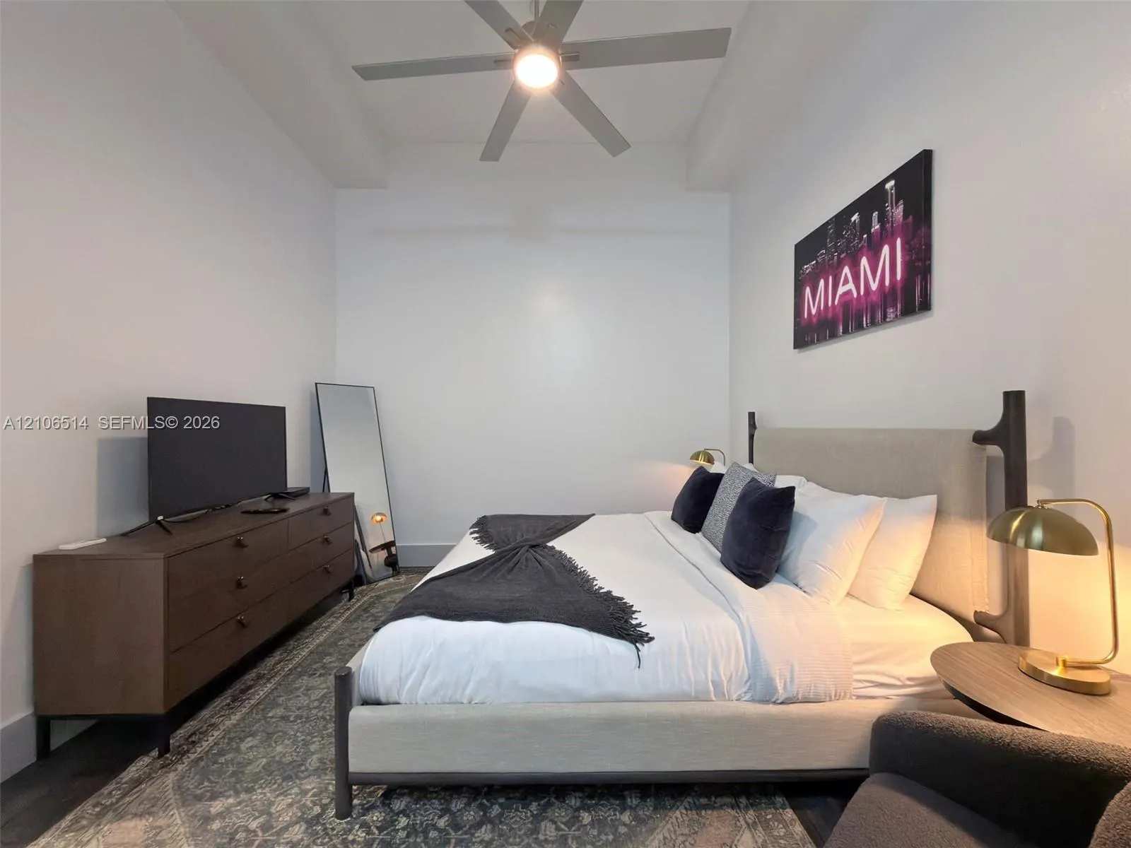 1200 Brickell Bay Drive #1406
