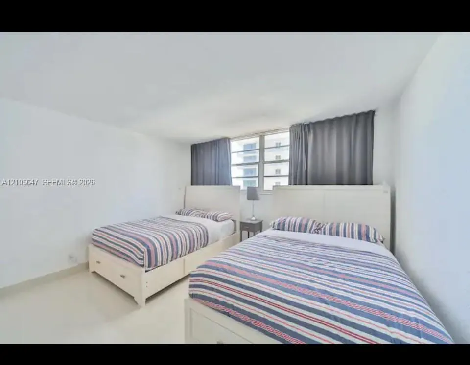 4001 S Ocean Drive #7L
