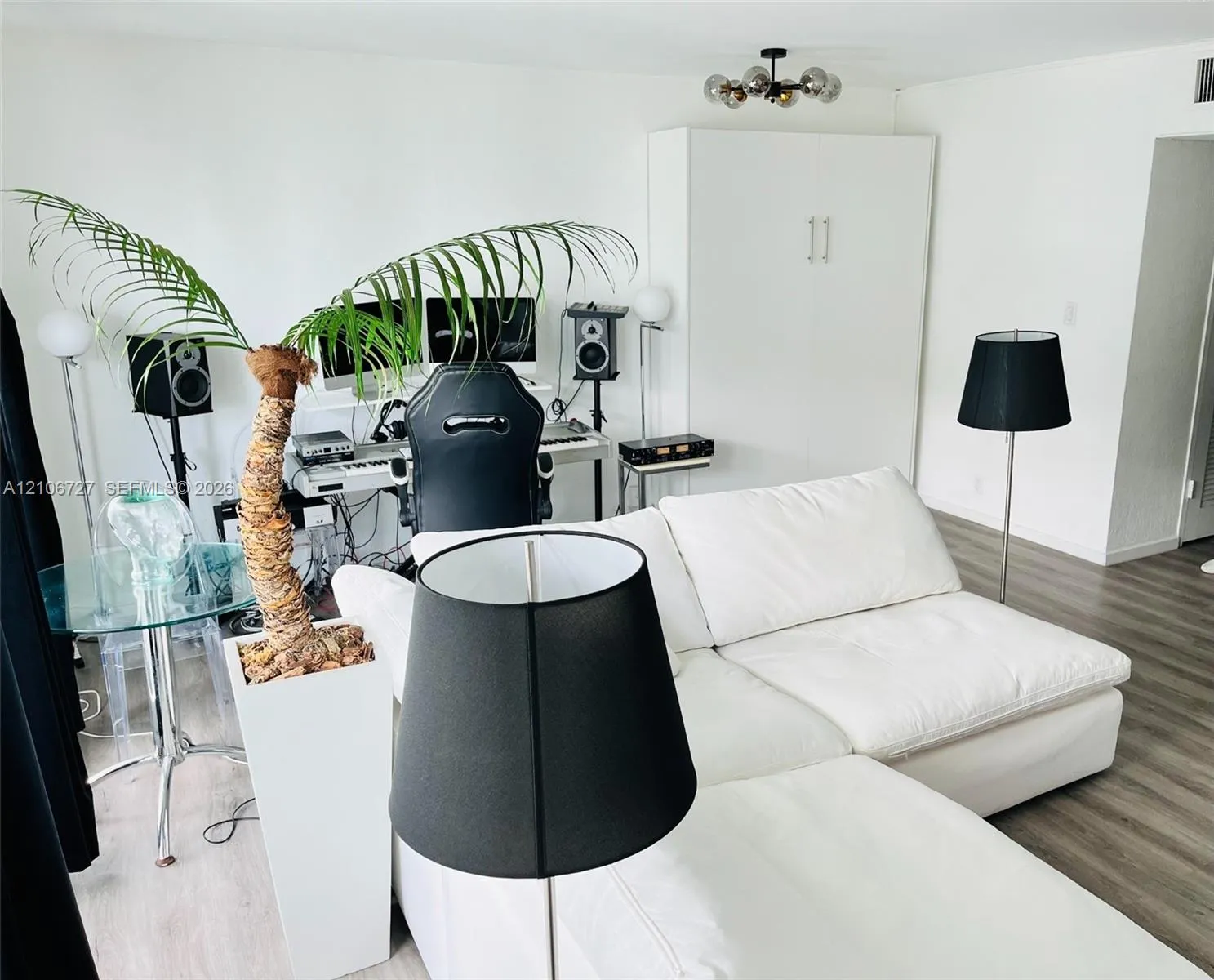 1000 West Avenue #1028