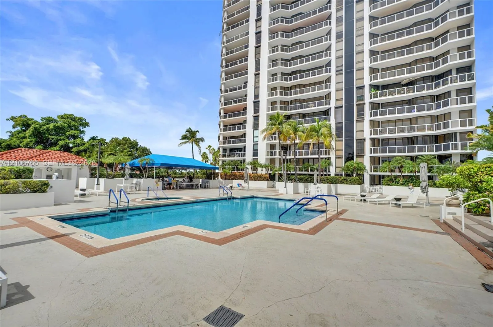 3598 Yacht Club Drive #901