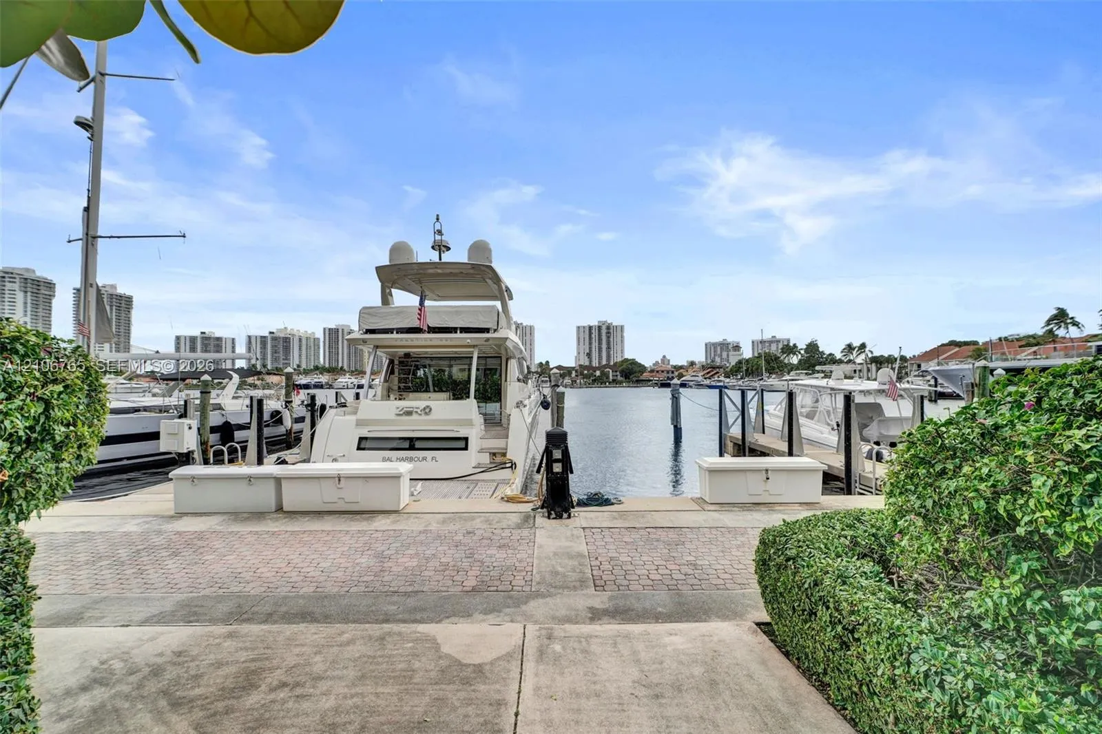 3598 Yacht Club Drive #901