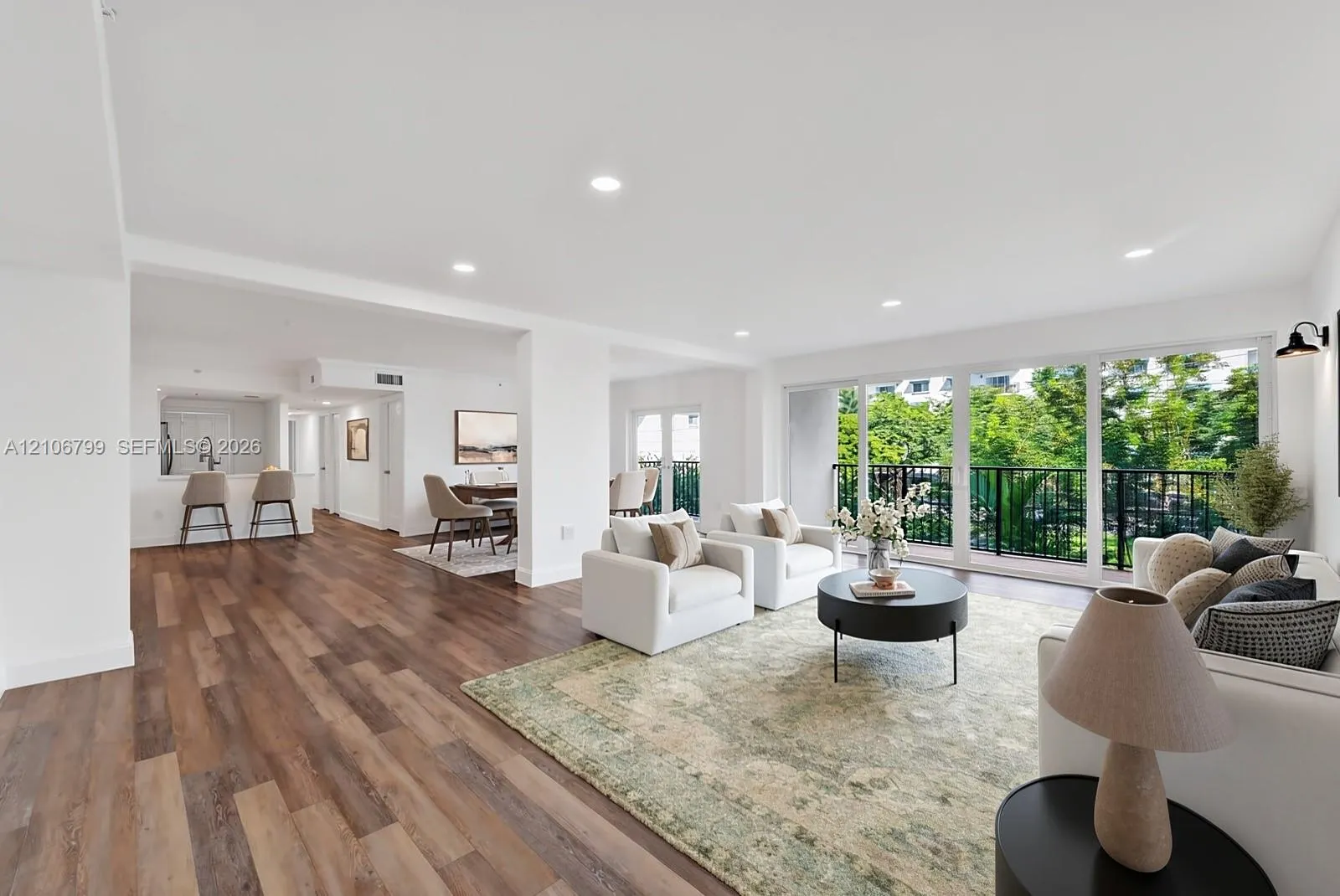323 Navarre Avenue #202