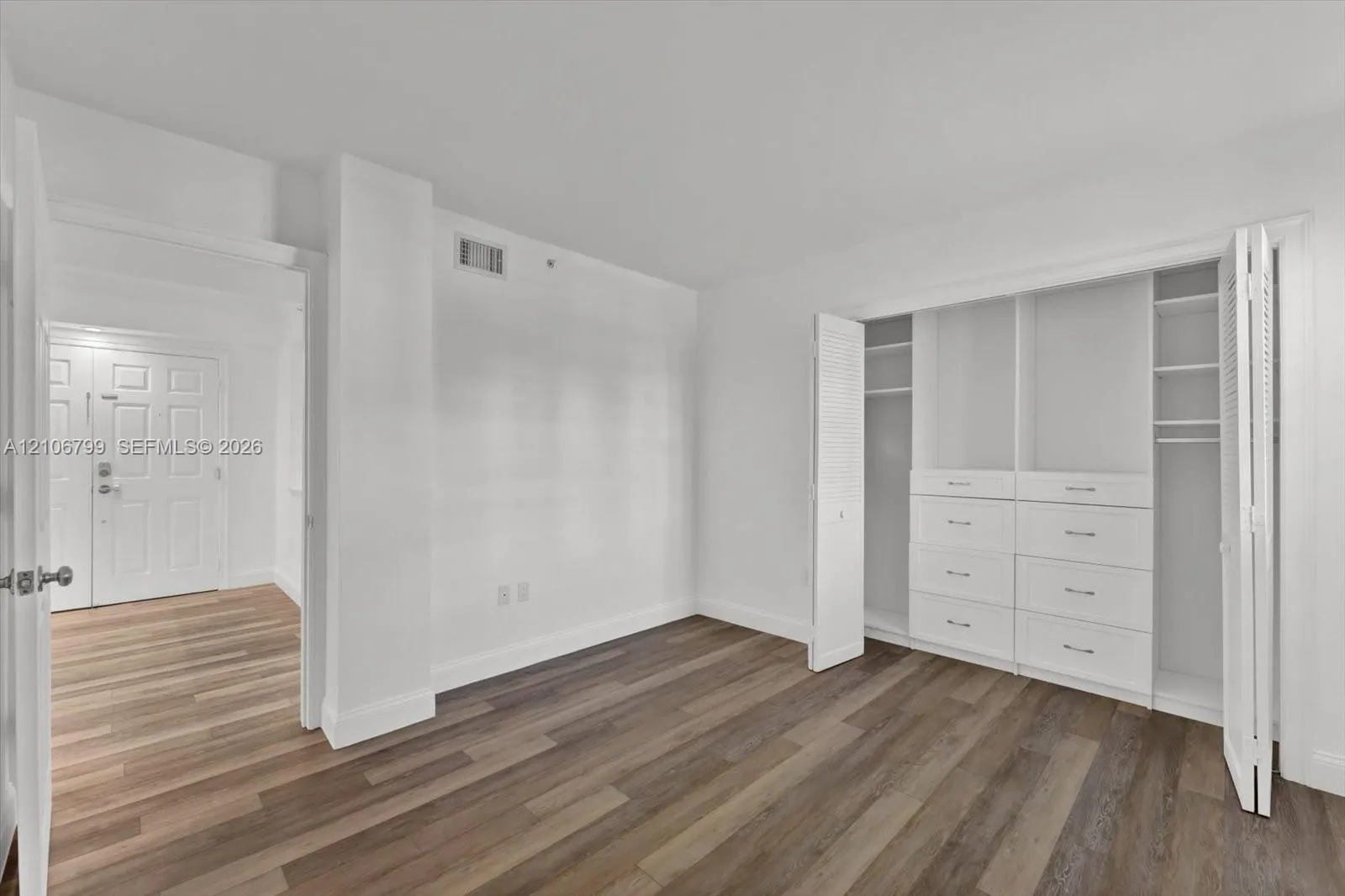 323 Navarre Avenue #202