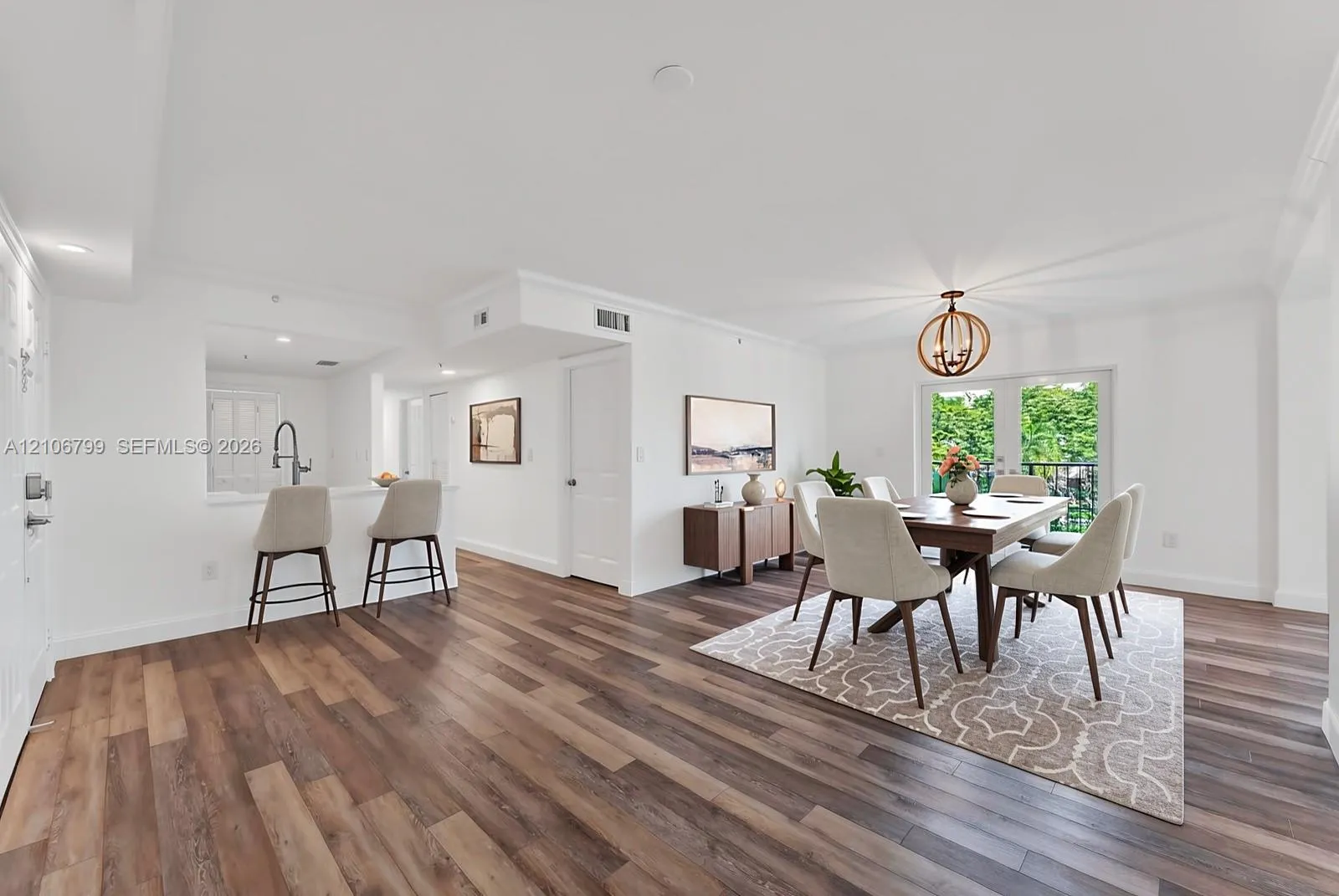 323 Navarre Avenue #202