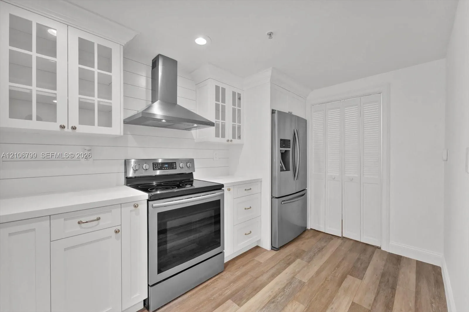 323 Navarre Avenue #202