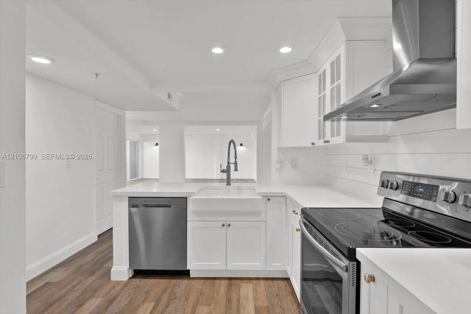 323 Navarre Avenue #202