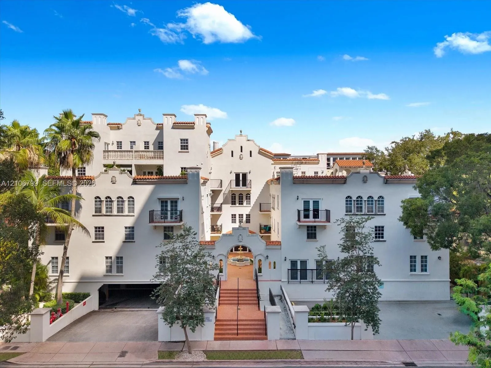 323 Navarre Avenue #202