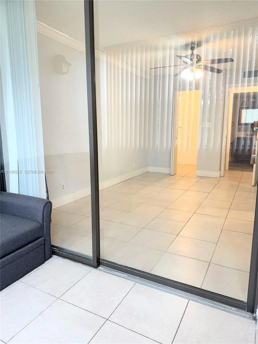 2781 Taft Street #111