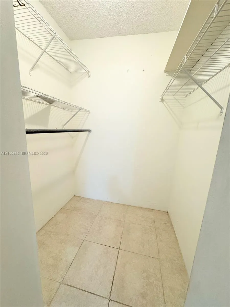 2781 Taft Street #111
