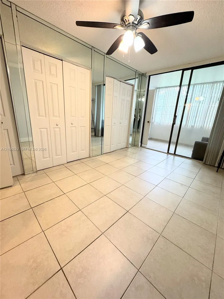 2781 Taft Street #111